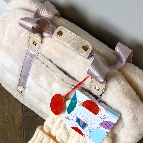 ✨FLASH SALE✨ Cynthia Rowley Cream Faux Fur Tote & Knit Hat Gift Set NWT - Picture 5 of 10